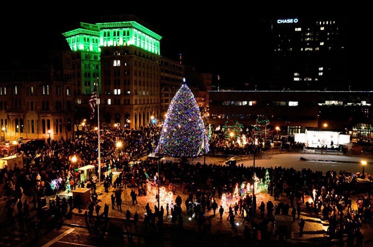5 Holiday Traditions You Must Experience in Syracuse, NY