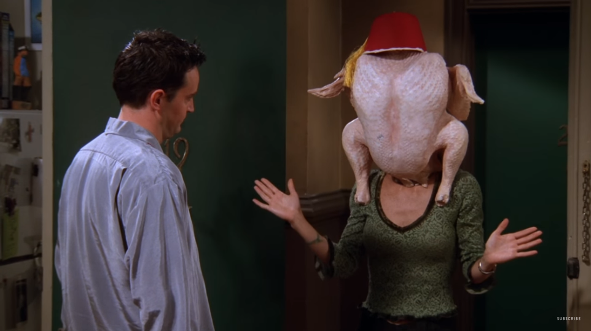 5 Must-Haves At Friendsgiving