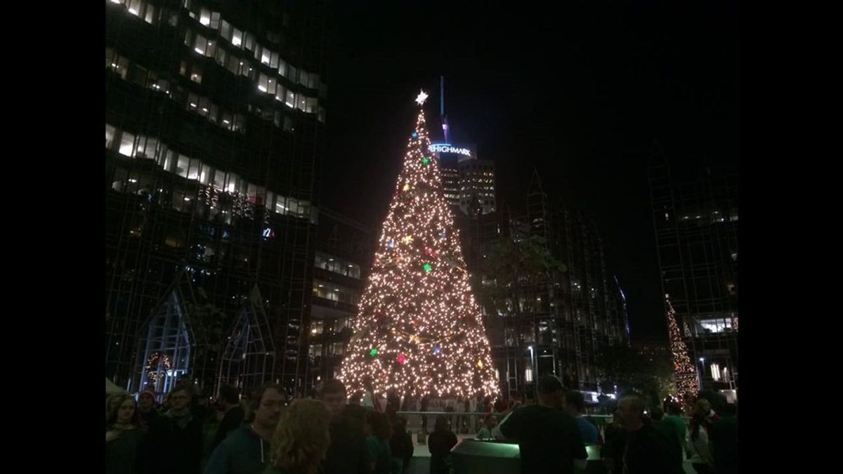 Pittsburgh Kicks Off The Christmas Season With Light Up Night