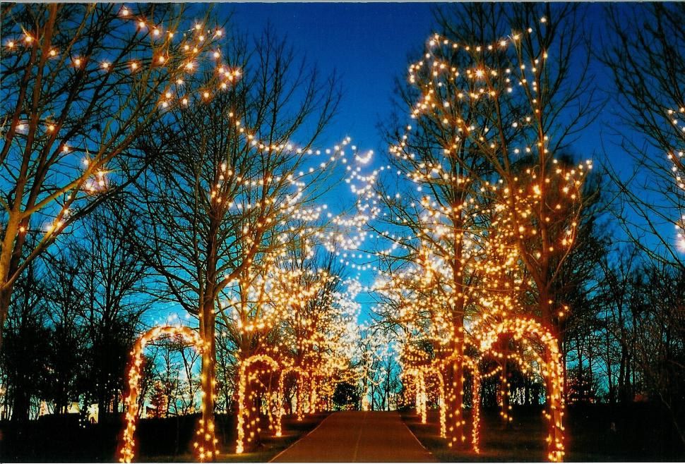 christmas light displays in ohio 2021