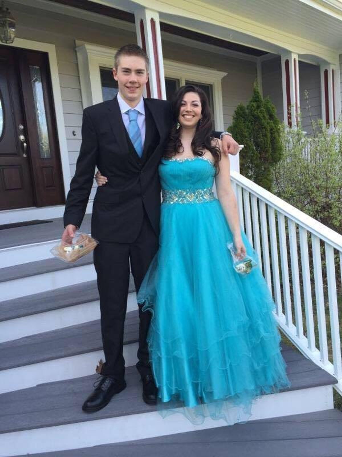 Why You Should Go to Prom