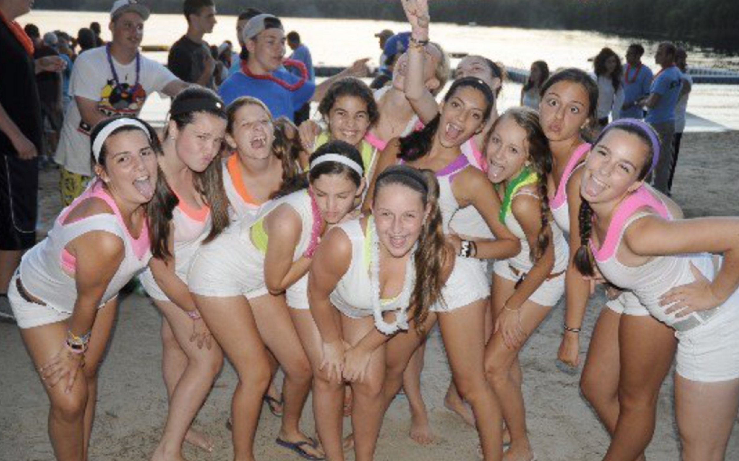 14 Things Only People Who Went To Jewish Sleep-Away Camp Will Understand