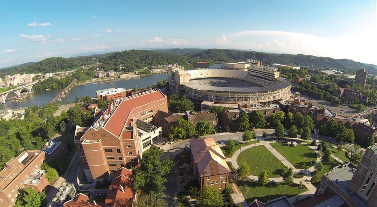 21 Thoughts All University Of Tennessee Students Had When The New