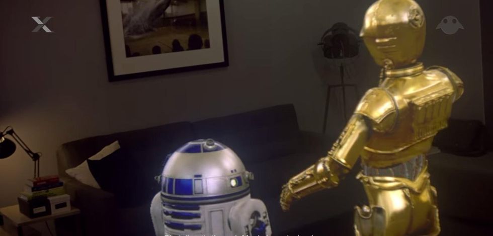 Magic Leap Brings Bickering R2-D2 and C-3PO Into Your Home rbl.ms/1YwvDAe