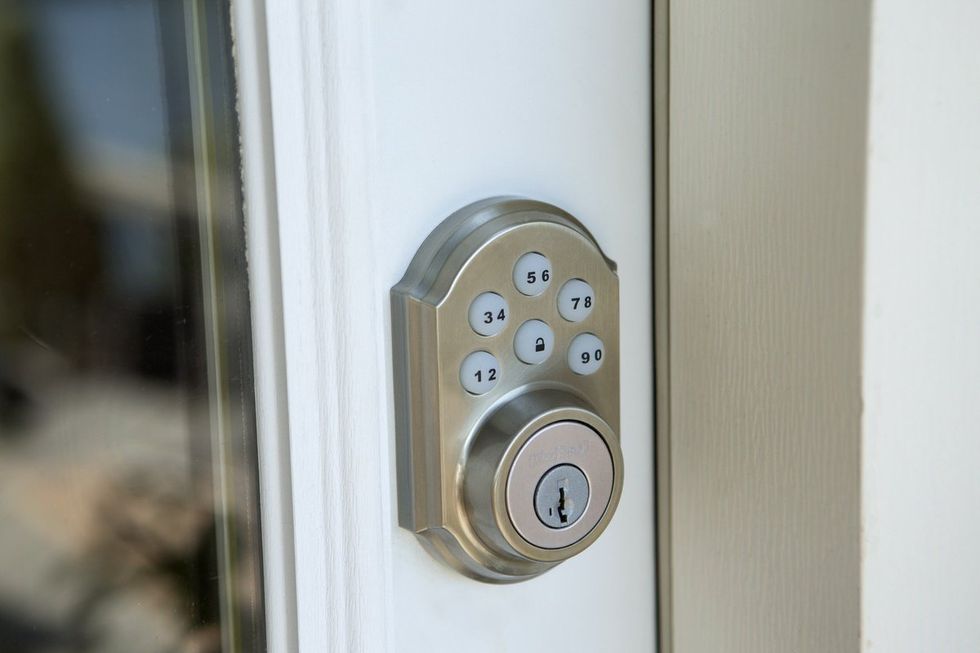 5 Smart Questions To Ask Before Buying a #SmartLock rbl.ms/2cm9ws8