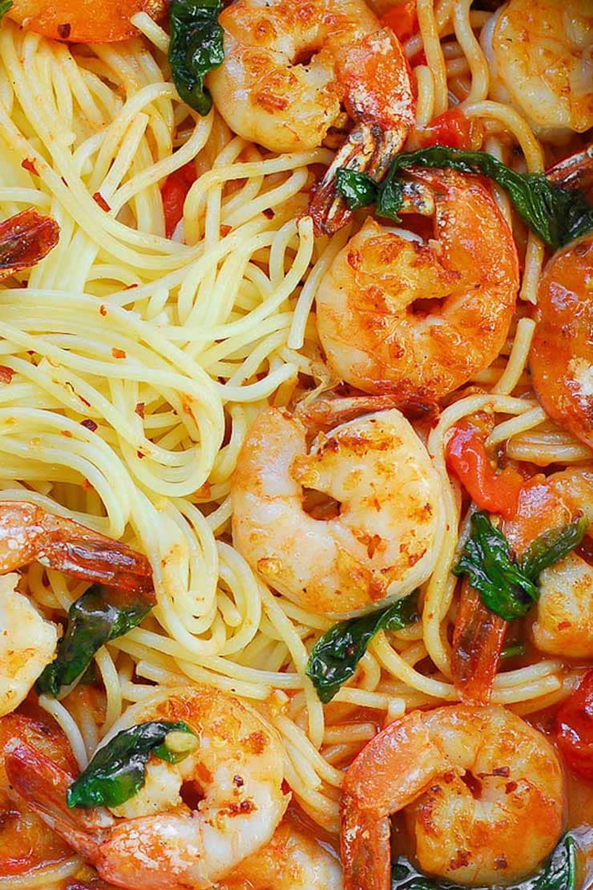 Garlic Shrimp Pasta in Red Wine Tomato Sauce - What's In The Pan? - My ...