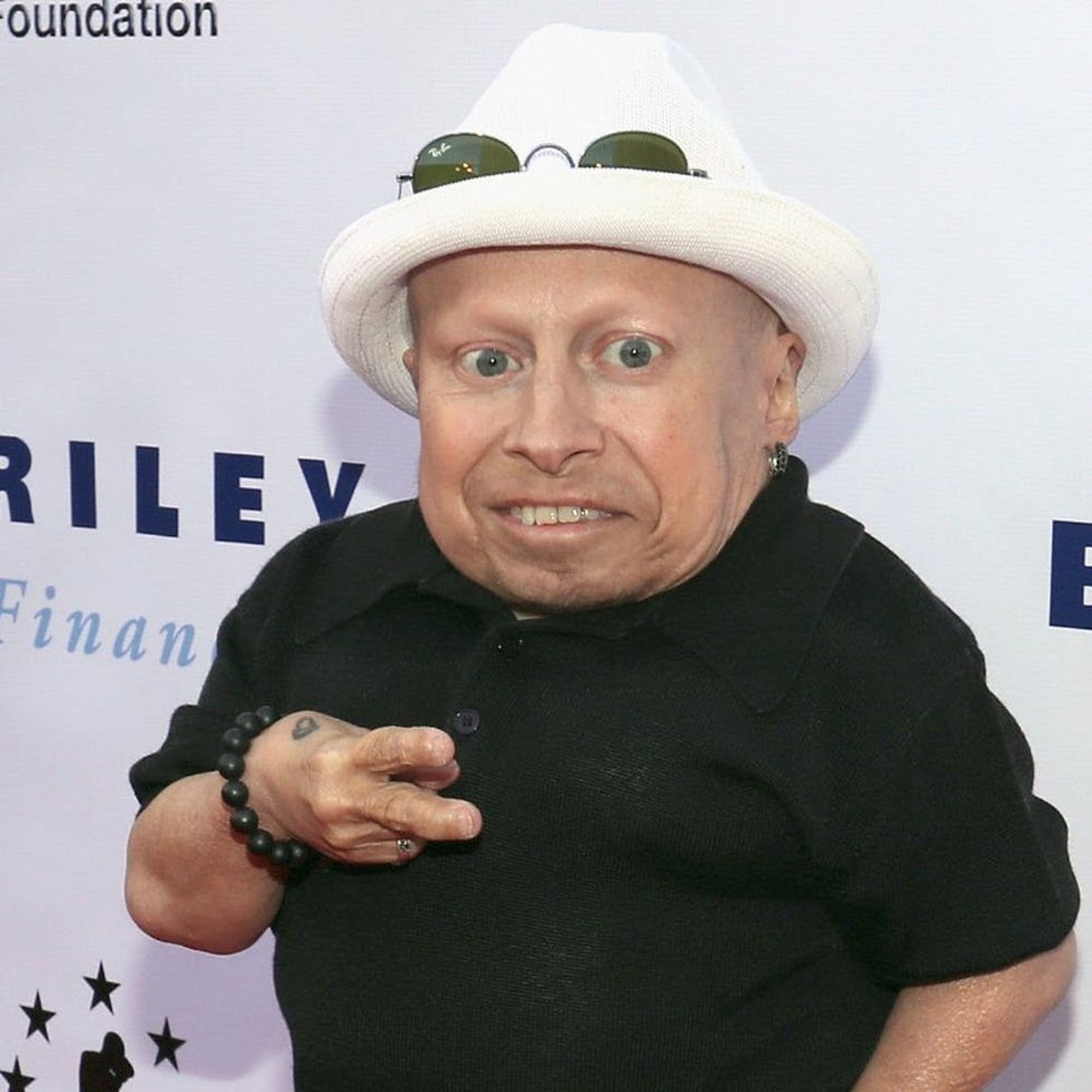 ‘austin Powers’ Star Verne Troyer Has Passed Away At Age 49 Brit Co