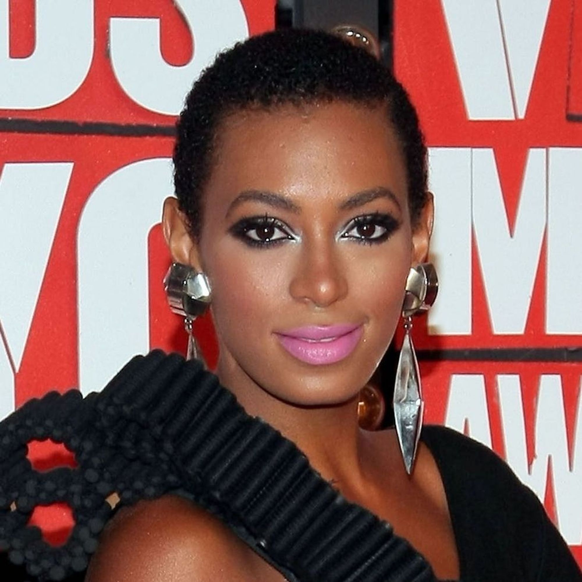 solange knowles debuts shocking new look nyfw brit co solange knowles debuts shocking new look nyfw brit co