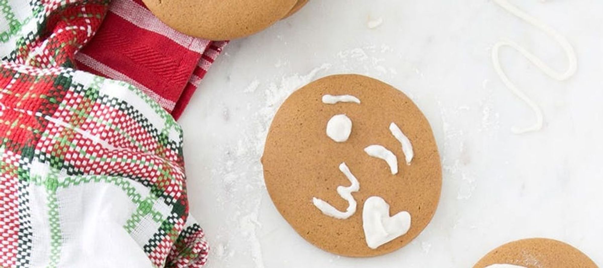 This Gingerbread Emoji Cookies Recipe Will Make You heart_eyes Brit