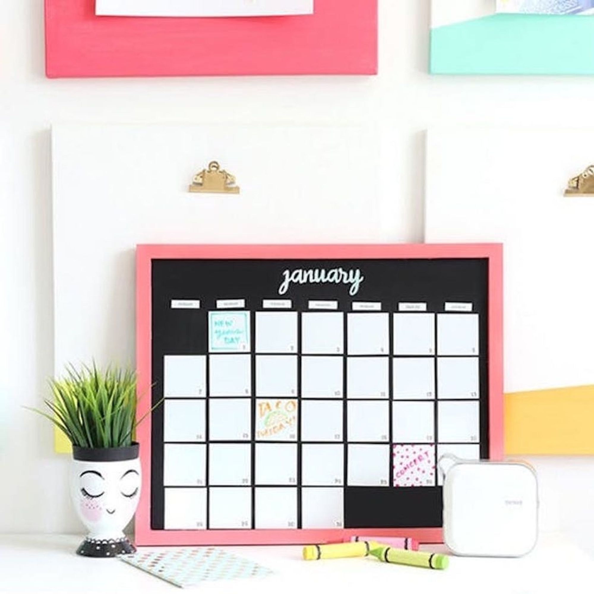 Whiteboard Calendars, Trays, and More Organization DIYs to Tackle in ...