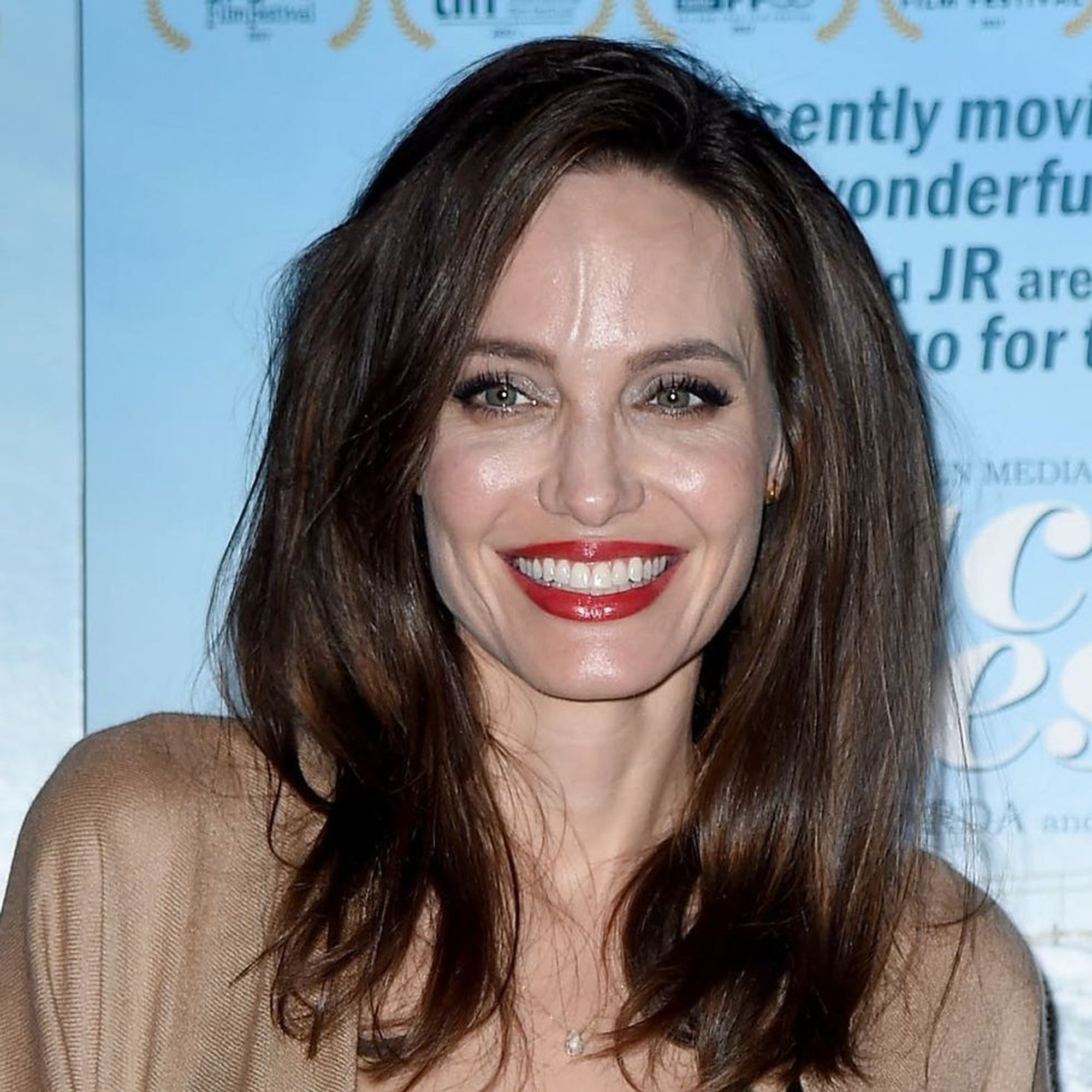 “The Craft” Almost Starred Angelina Jolie, Scarlett