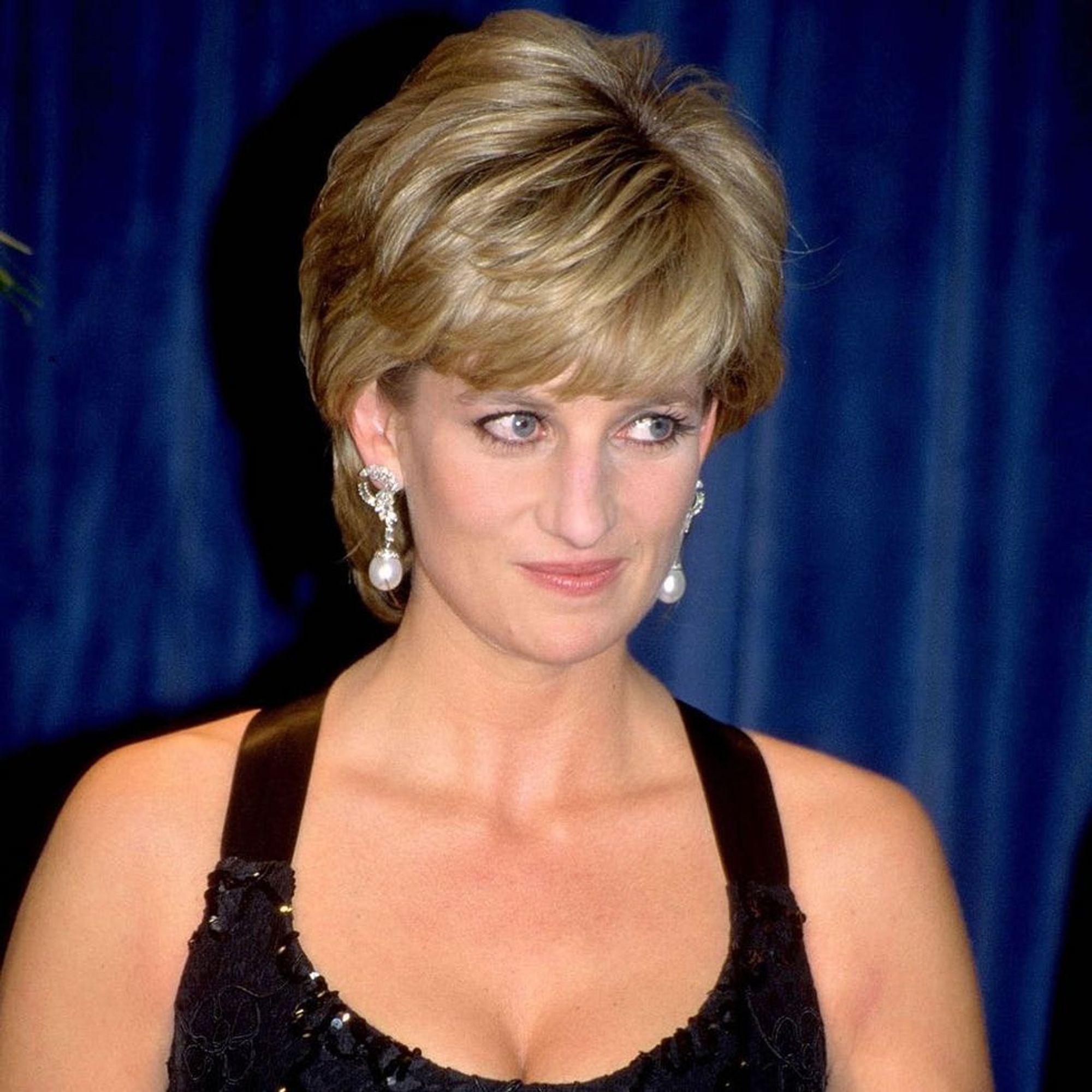 Here’s Why Princess Diana Stopped Wearing Blue Eyeliner - Brit + Co
