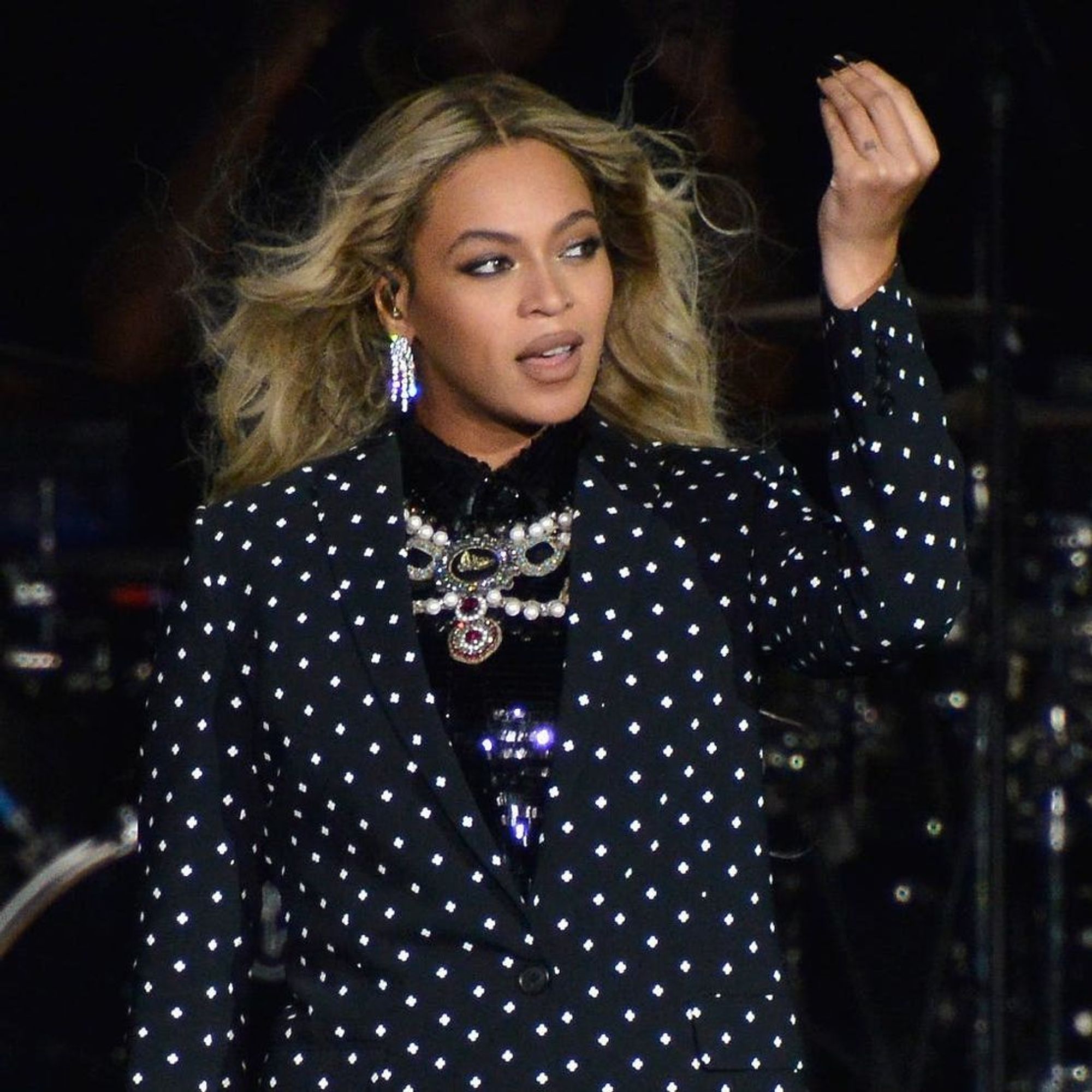 Here’s What Beyoncé’s Pregnancy Photo Shoot Is Secretly Telling Us ...