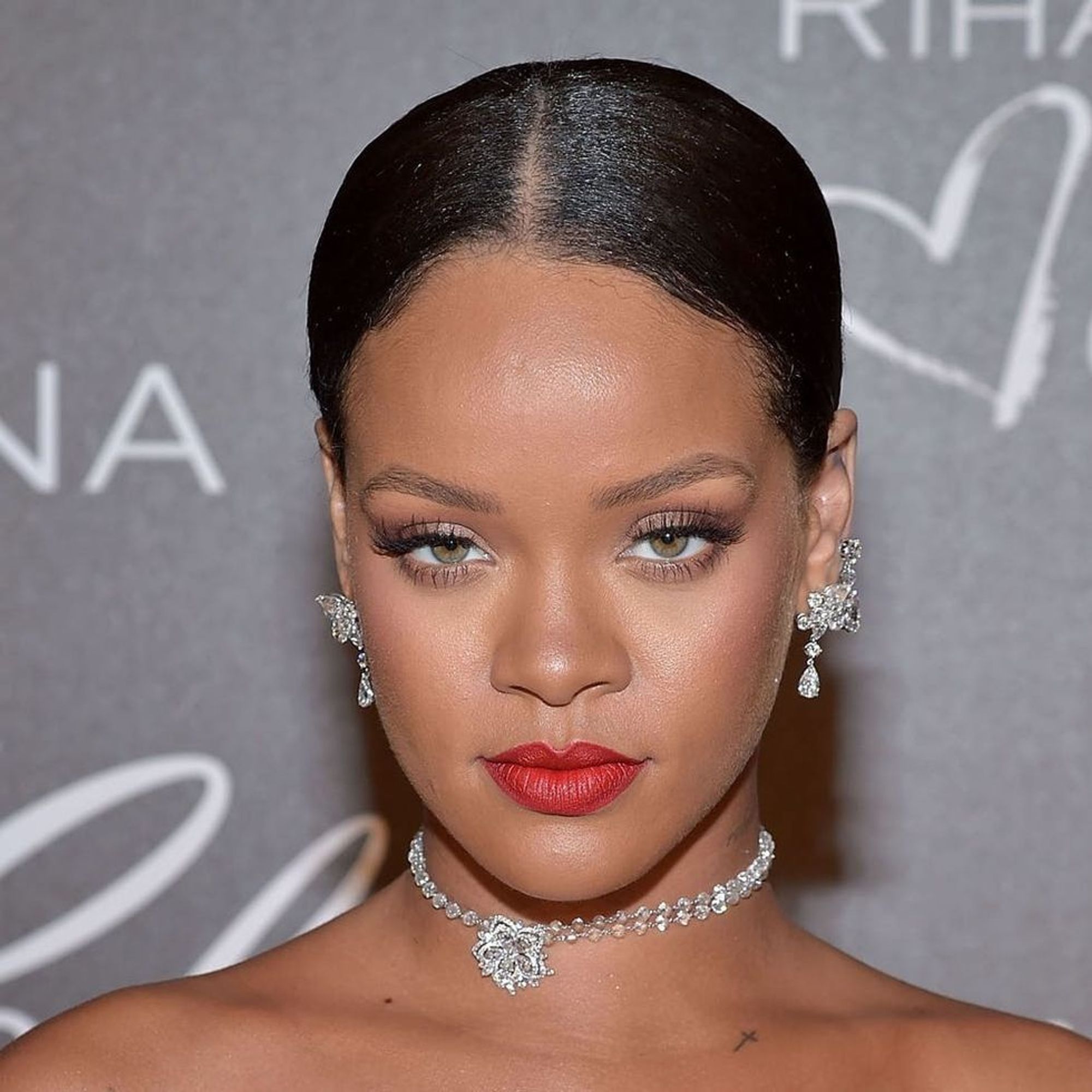 Rihanna’s Old Hollywood Cannes Transformation Will Blow You Away - Brit ...