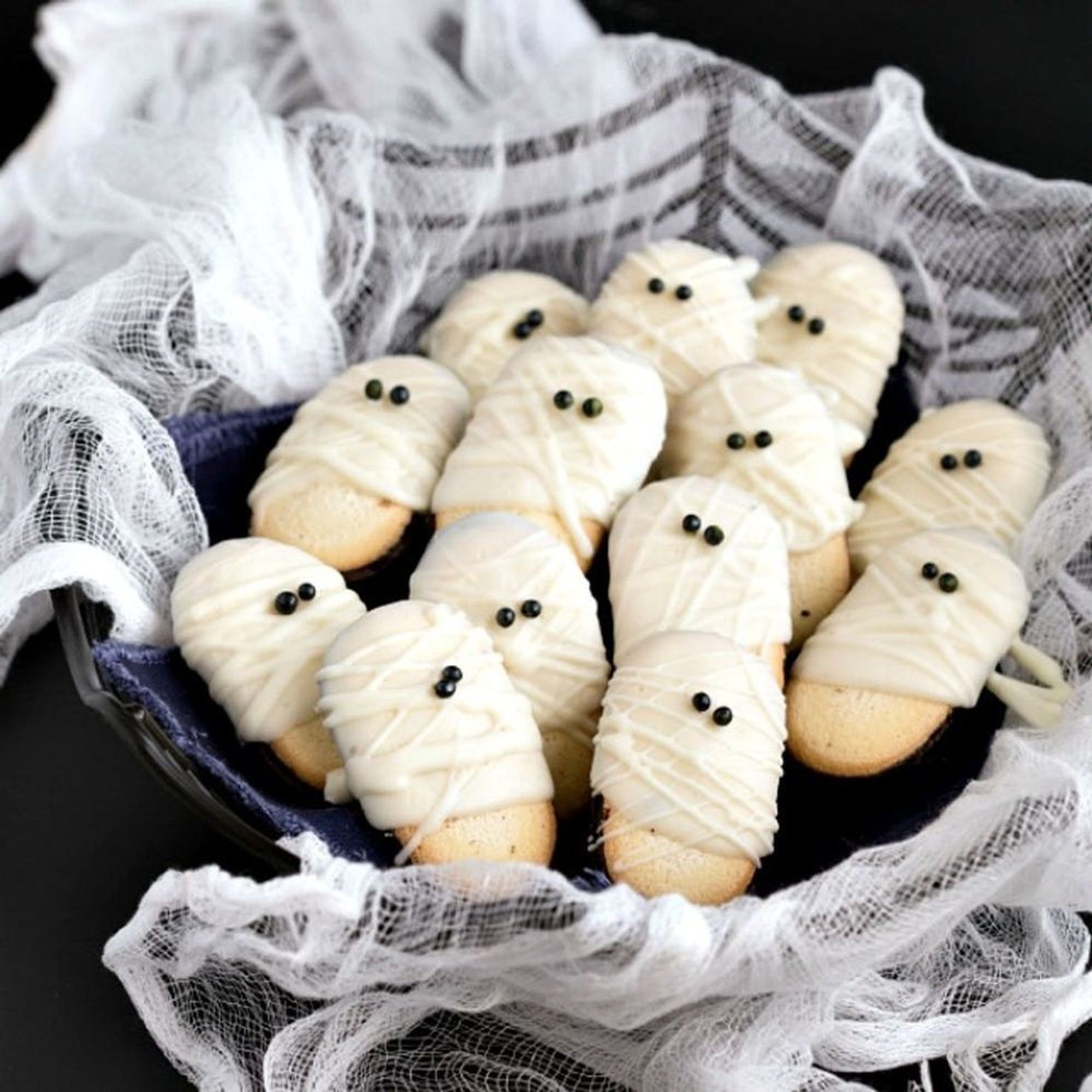 17 Last Minute Halloween Snacks That Will Save The Spooky Day Brit Co