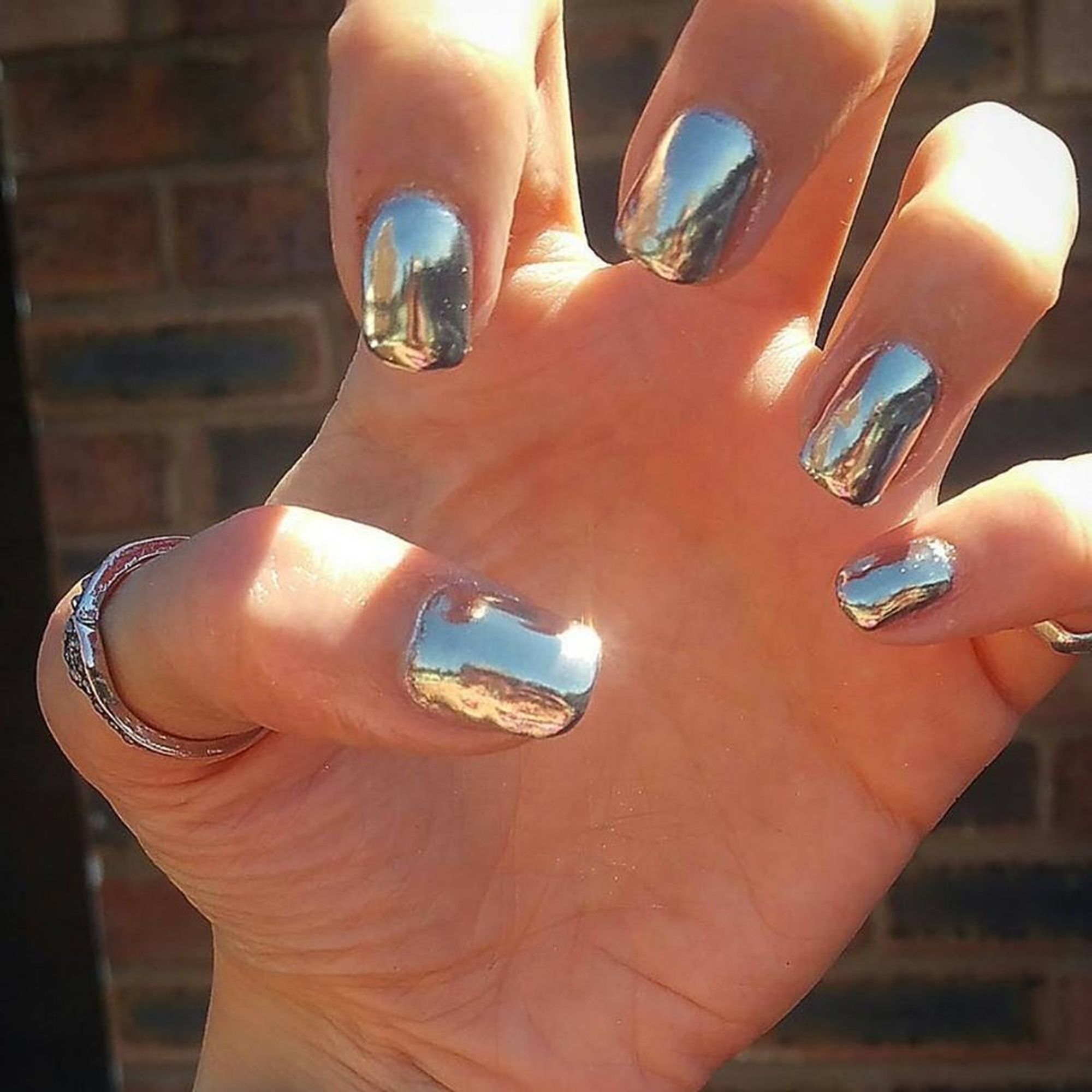 Mirror Nails Are the Shiniest New Manicure Trend You Need to Try - Brit ...