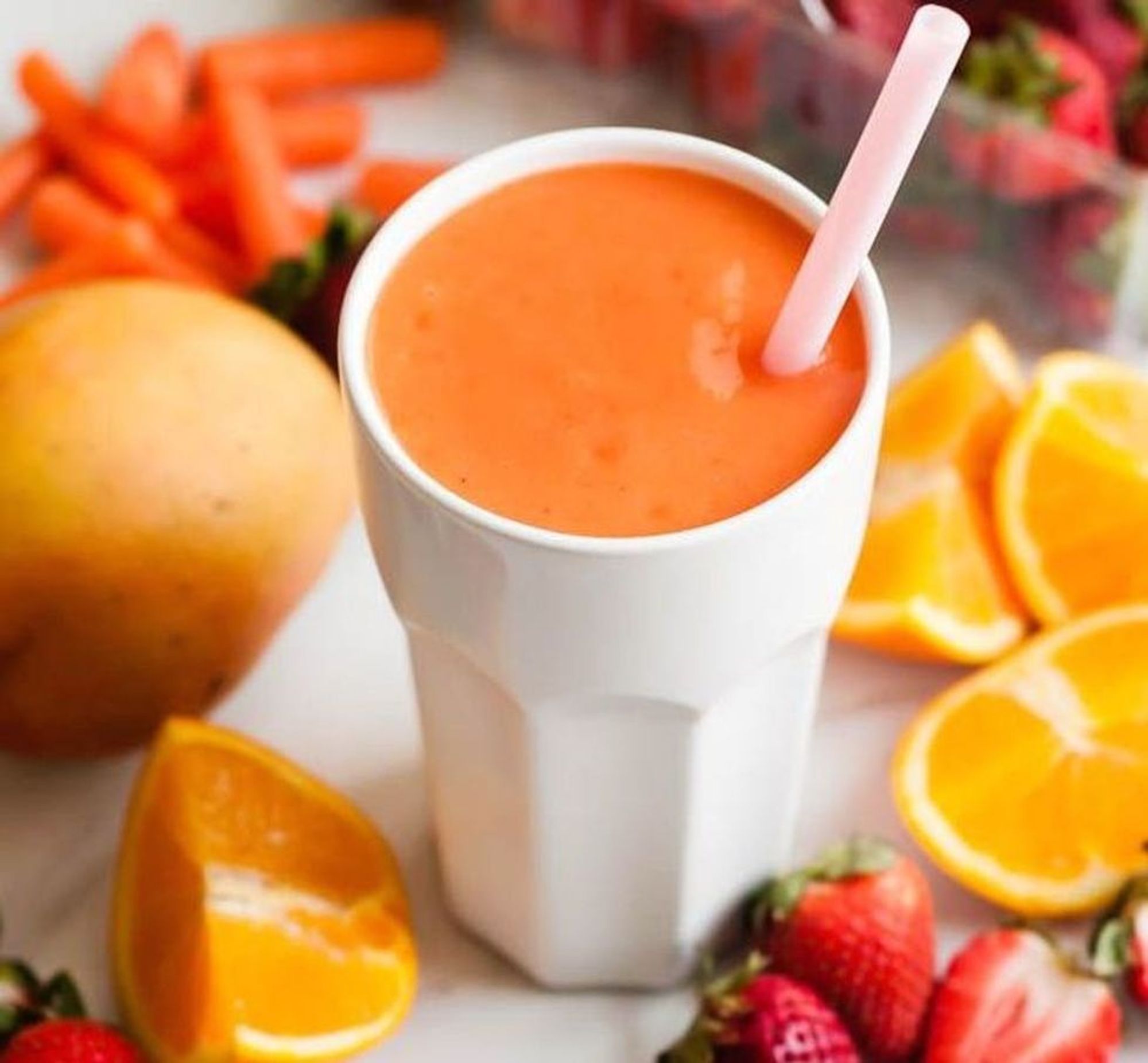 10 Pantone Perfect Smoothies for Spring - Brit + Co