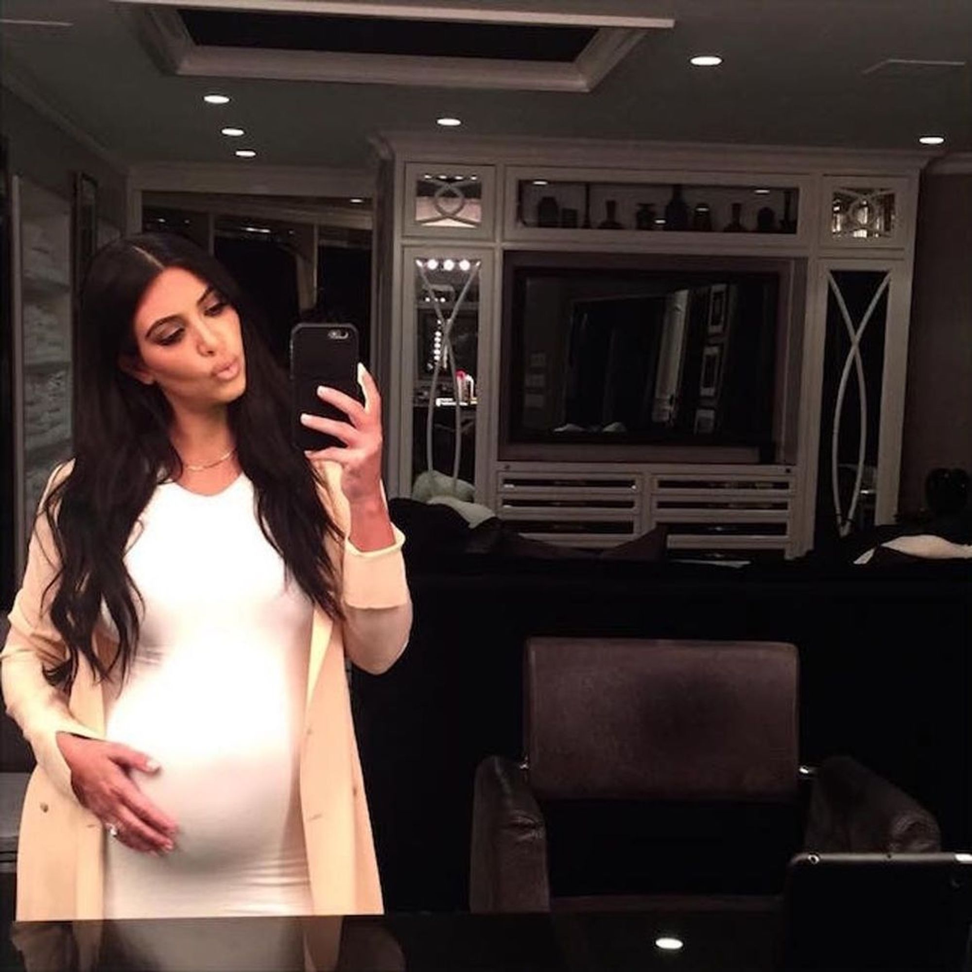 The Real Issue With Kim Kardashians Naked Pregnancy Selfie Brit Co