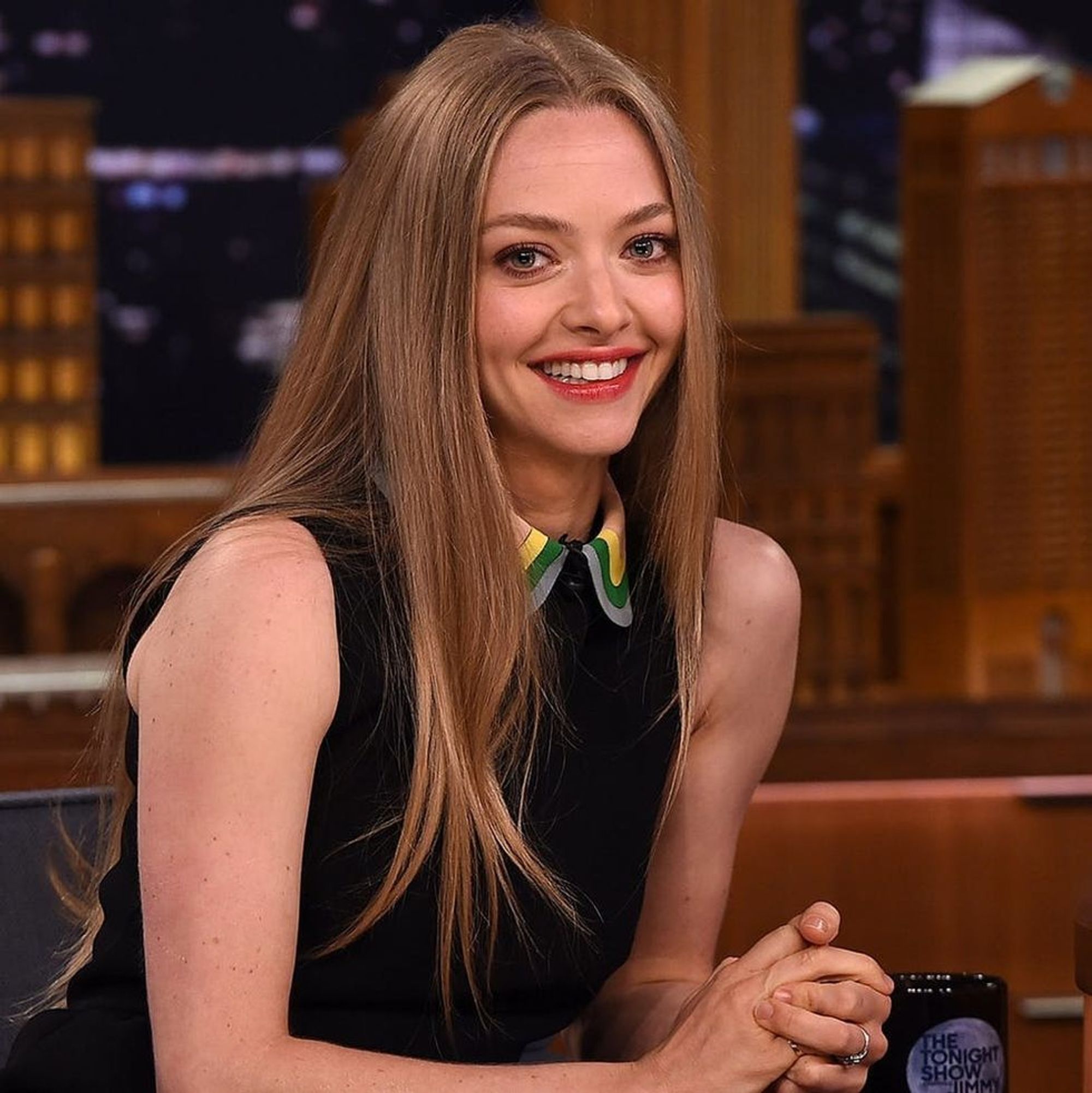 Amanda Seyfried Just Got a Super Cute New Haircut Brit + Co