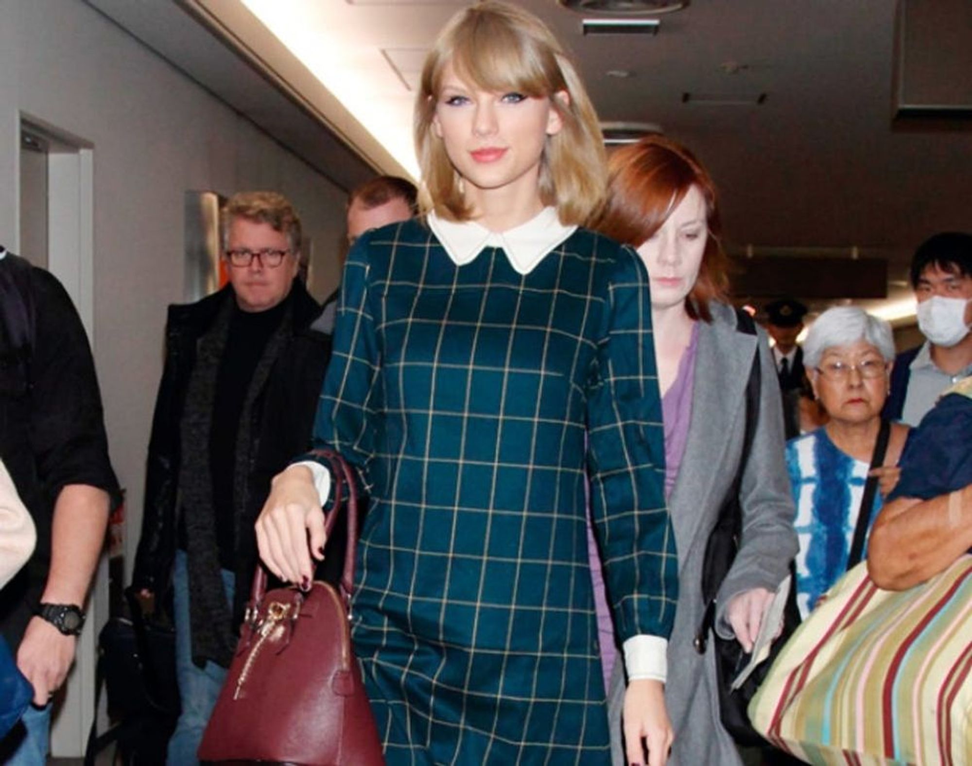 13 Ways to Ace School Girl Style like Taylor Swift Brit + Co