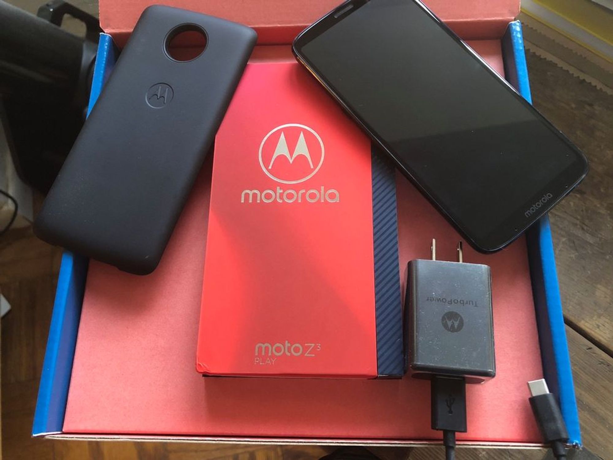 Moto Z3 Play Review Higher price, but bigger (free