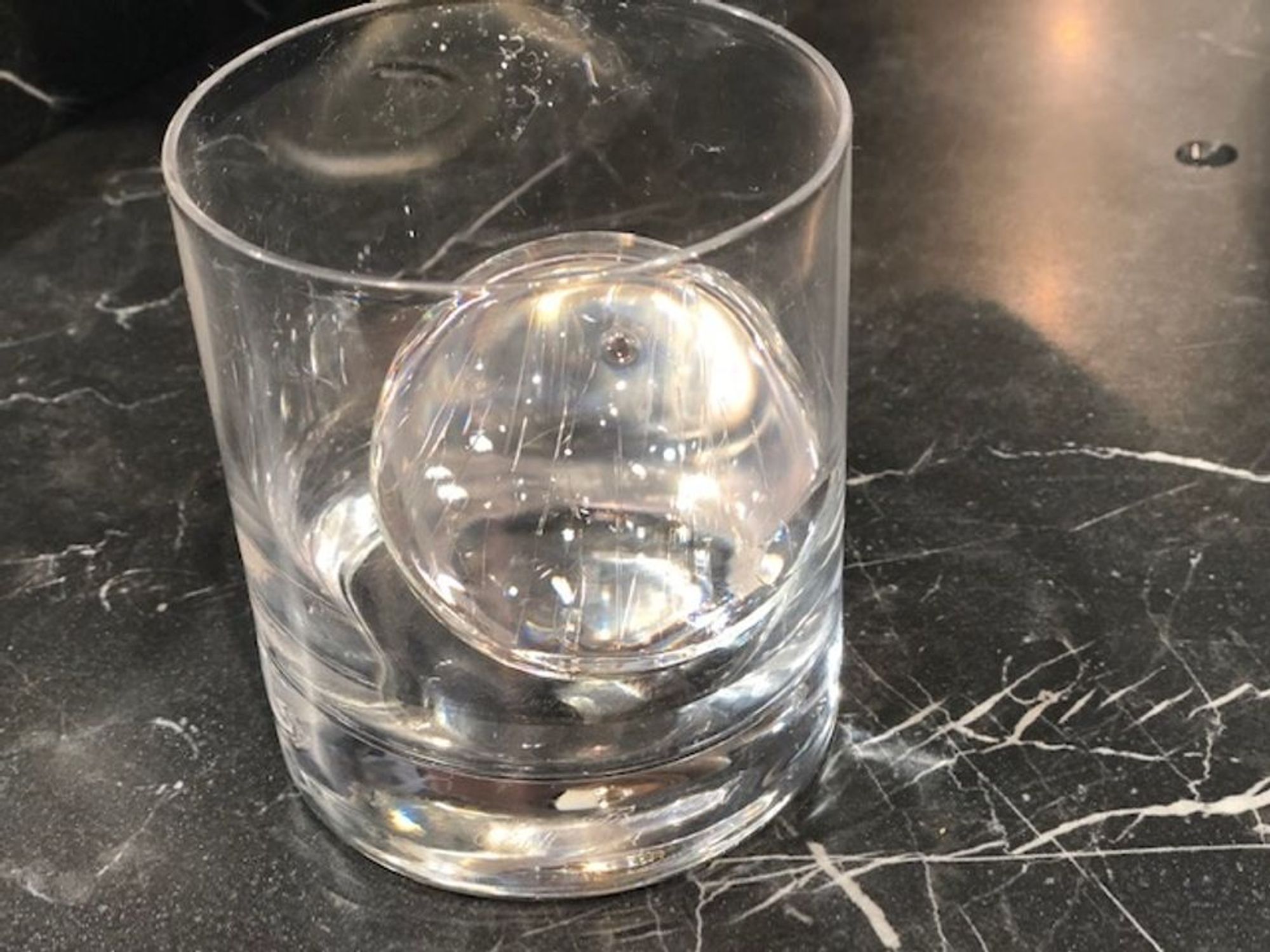 GE's Clear Ice presses perfect spheres in just seconds Gearbrain
