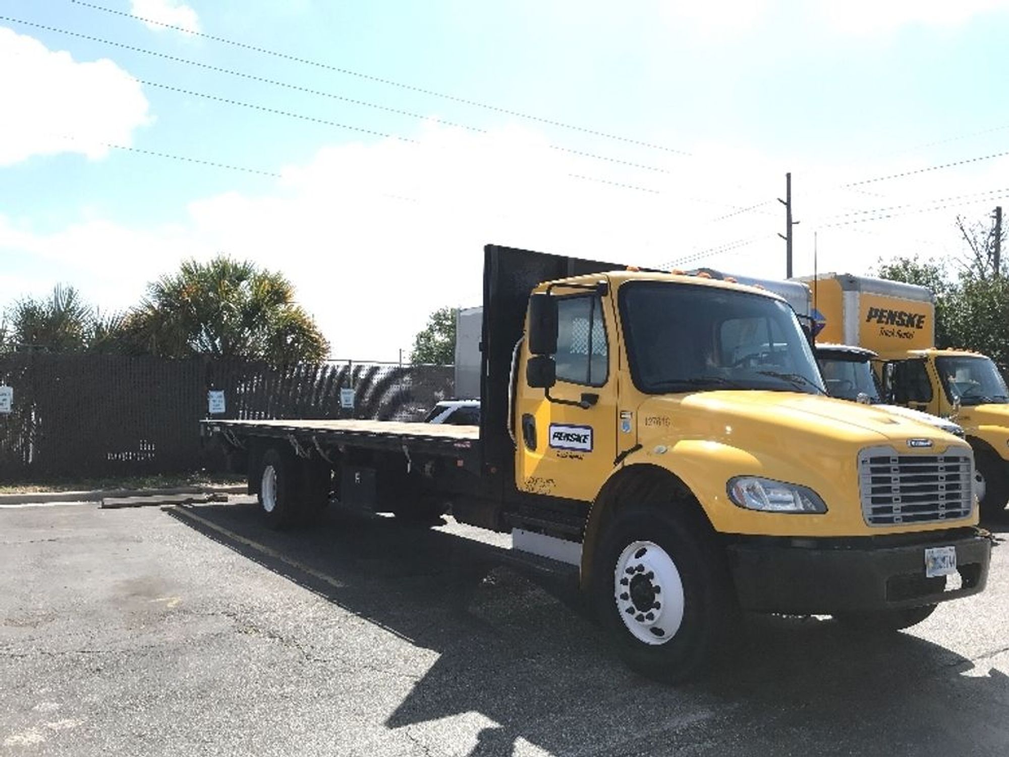 Used 2016 Freightliner Truck Flatbed Truck Unit 127616 Penske Used