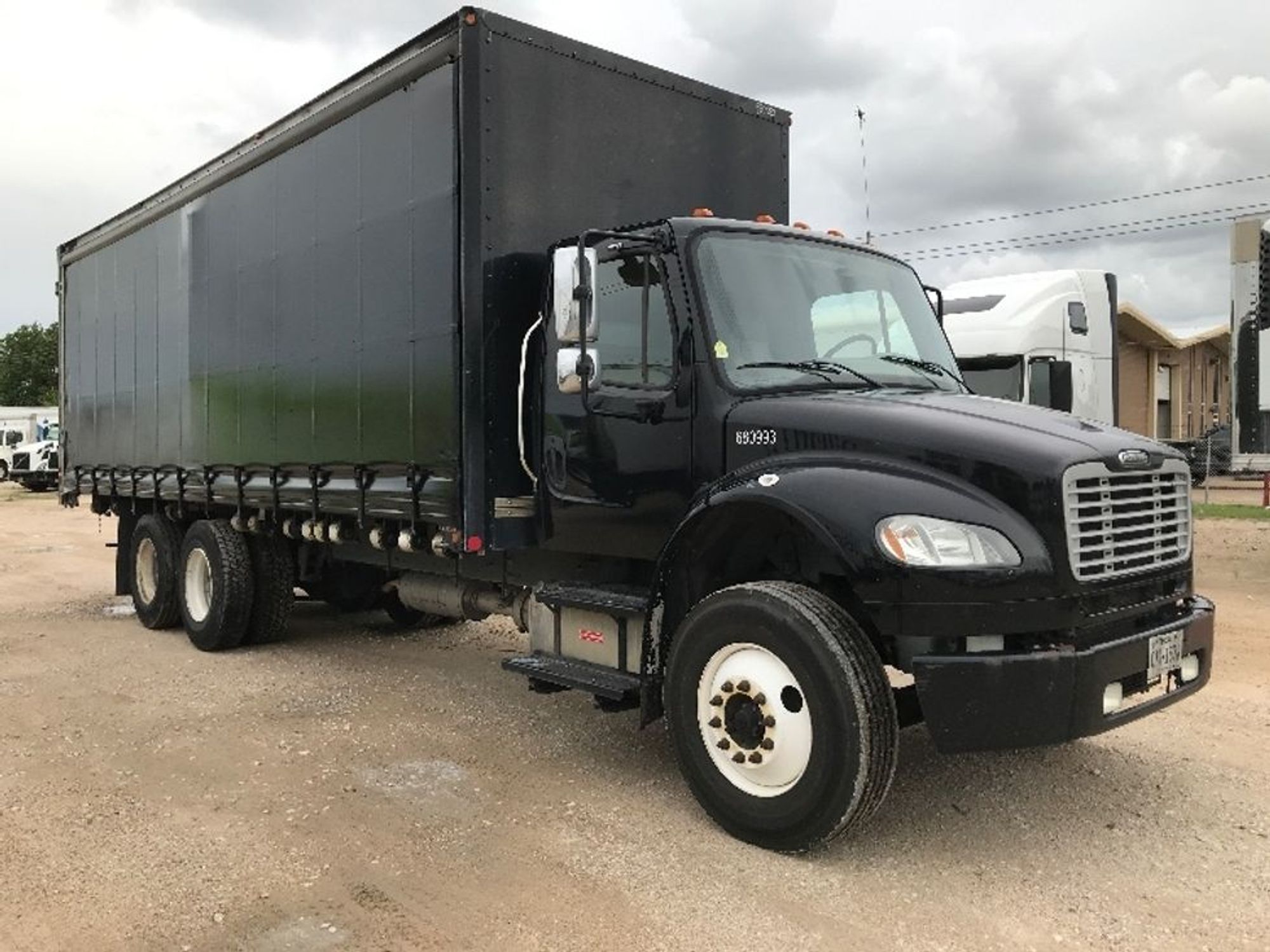 Used 2014 Freightliner Truck Medium Duty Box Truck Unit 680993