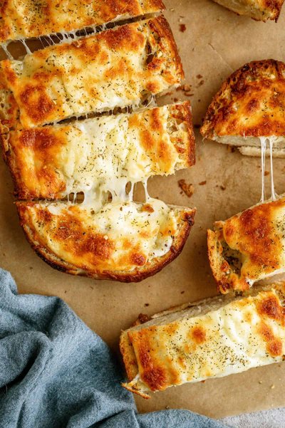 Easy Cheesy Garlic Bread