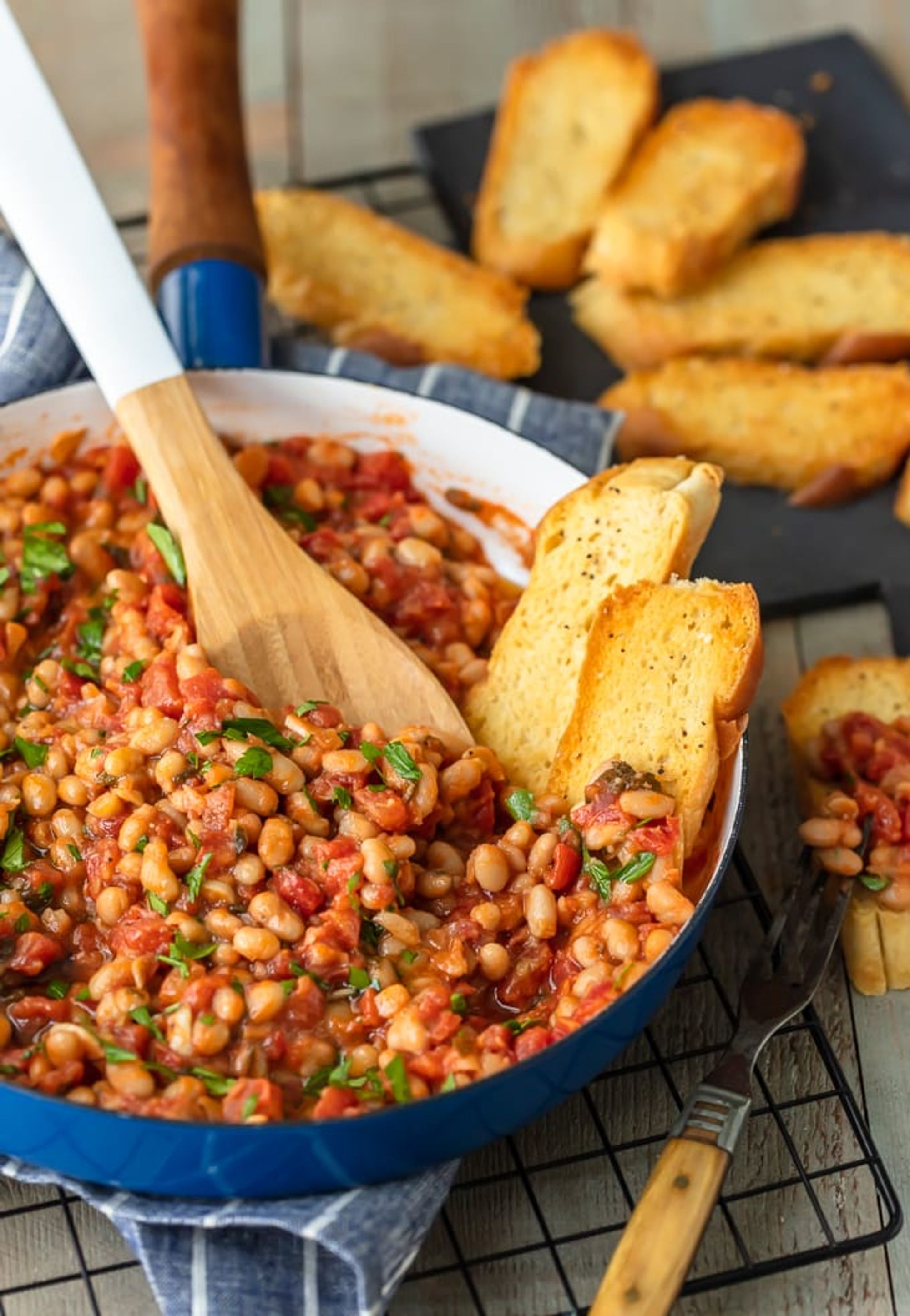 White Beans with Tomatoes and Garlic - Cannellini Beans VIDEO!!! - My Recipe Magic