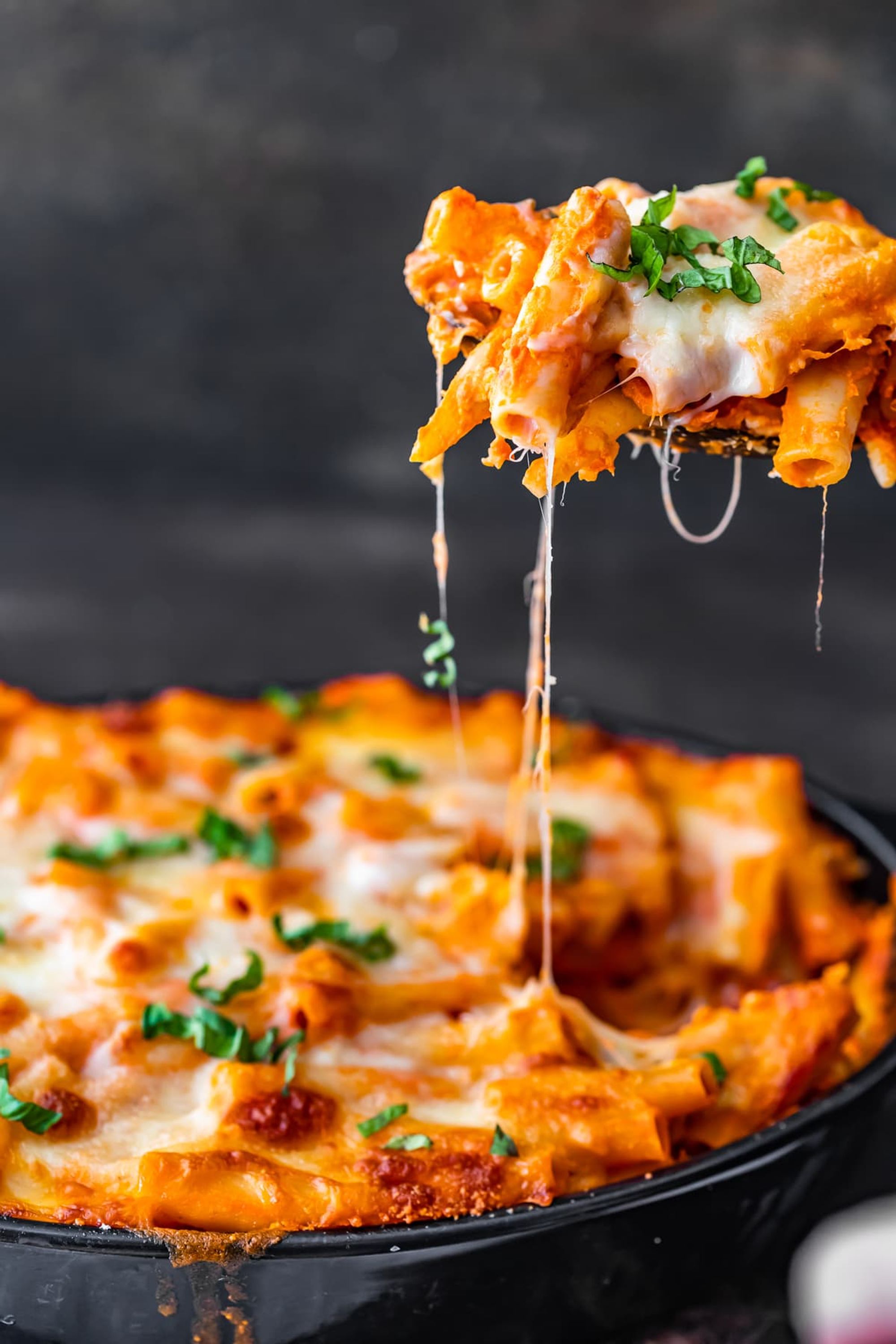 Easy Baked Ziti Recipe {Cheesy Creamy Baked Ziti} The