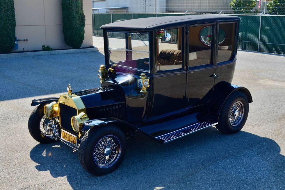 Weekly Round Up a Model T Street Rod, a Red C1 Corvette