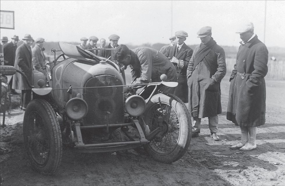 The first Bentley to compete at Le Mans sells for £3m - Hemmings