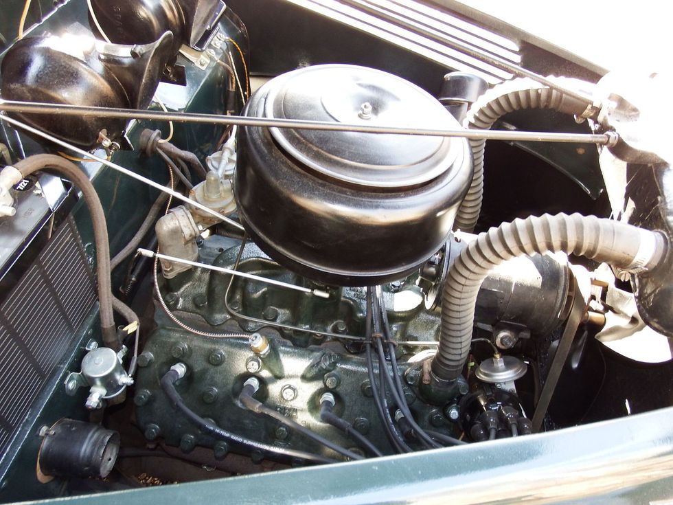 1938 Ford De Luxe V-8 Station Wagon engine