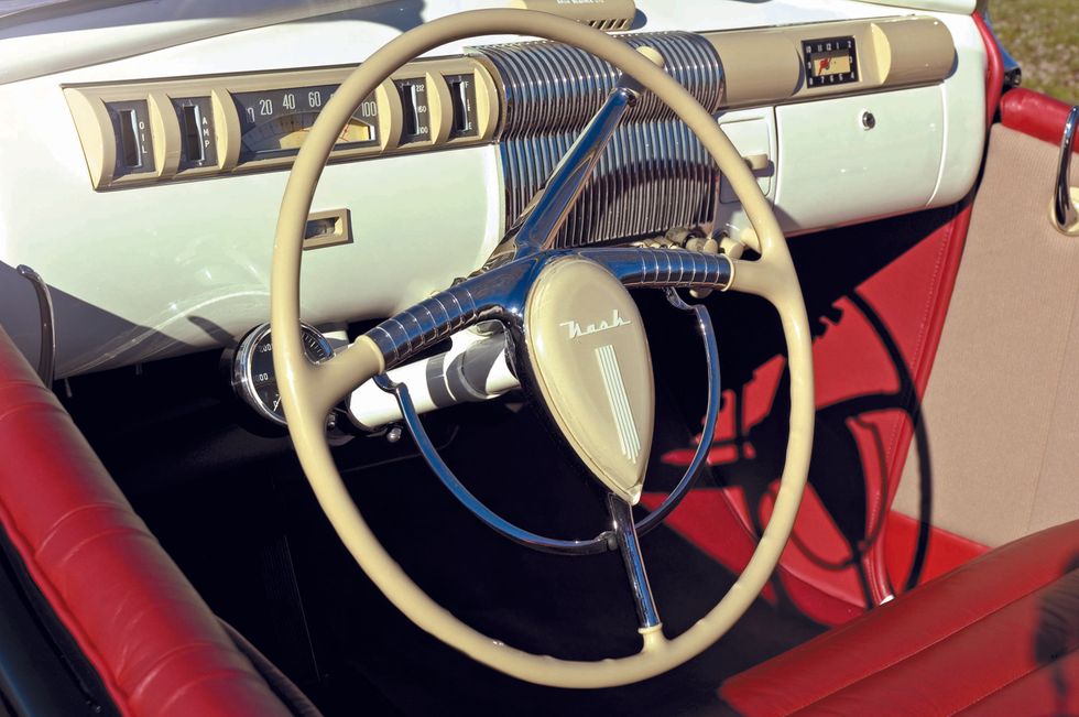 1940 Nash Ambassador Eight Special - Dash Detail