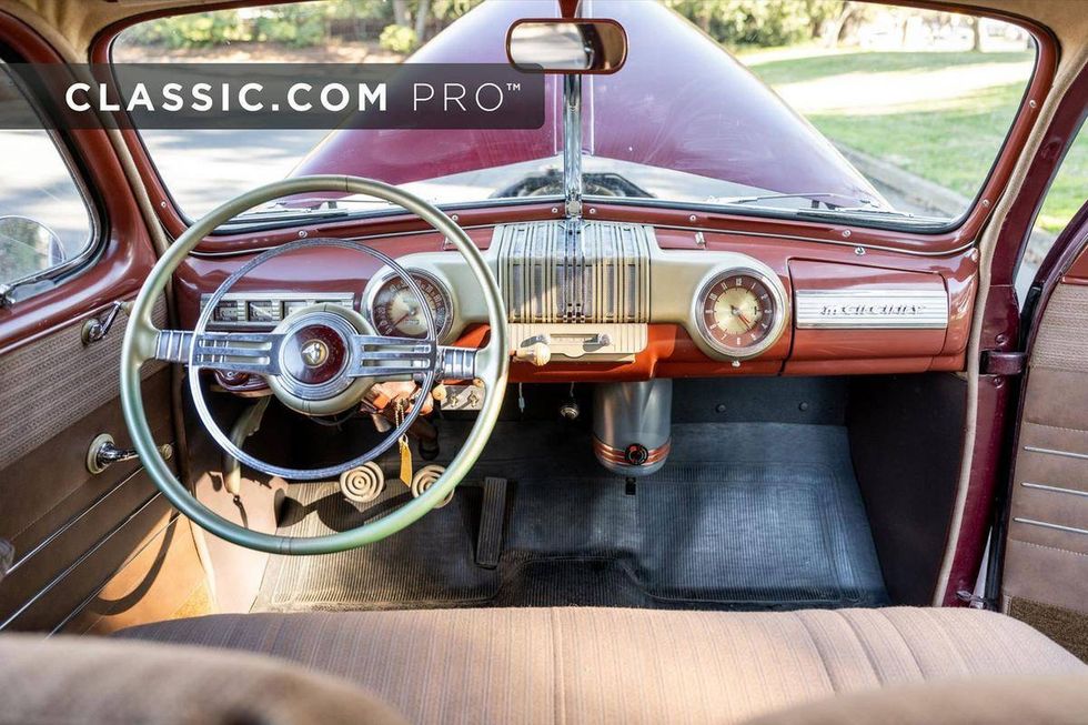 1946 Mercury Eight - Dashboard view