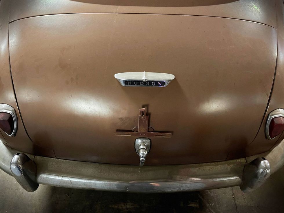 1948 Hudson Super Six - Rear license plate holder