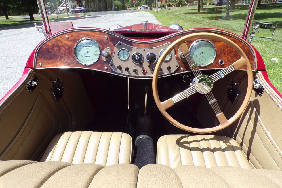 1949 MG TC interior