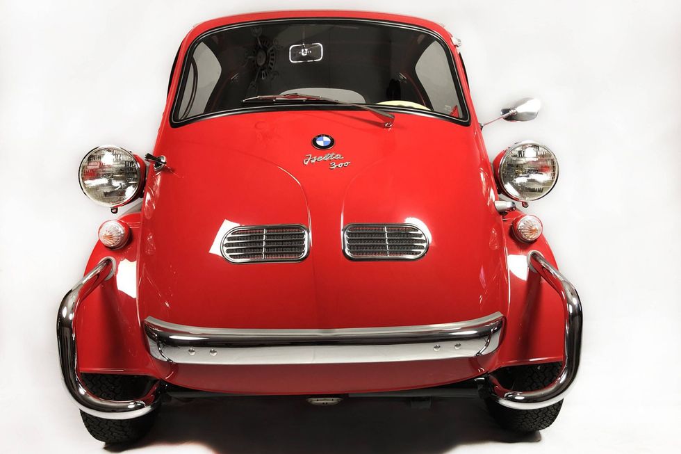 1957 BMW Isetta 300 Convertible, front end view