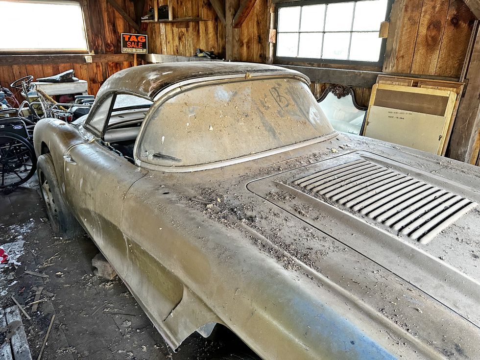 1958 Corvette Barn Find - As found, at windshield