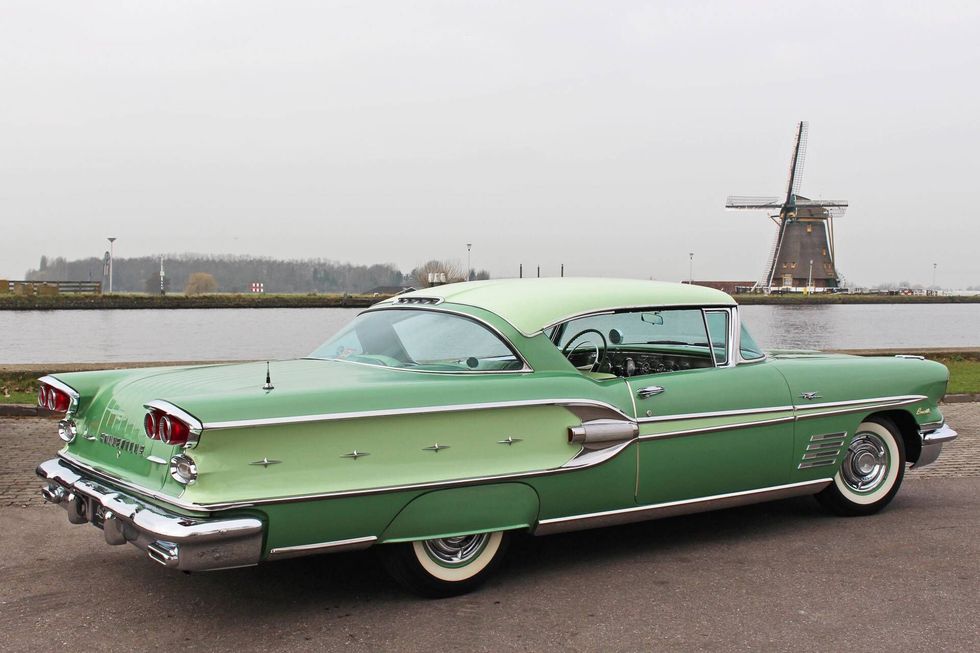 1958 Pontiac Bonneville Sport Coupe, rear quarter