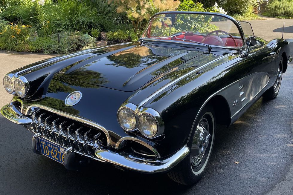 1959 Chevrolet Corvette top down front quarter