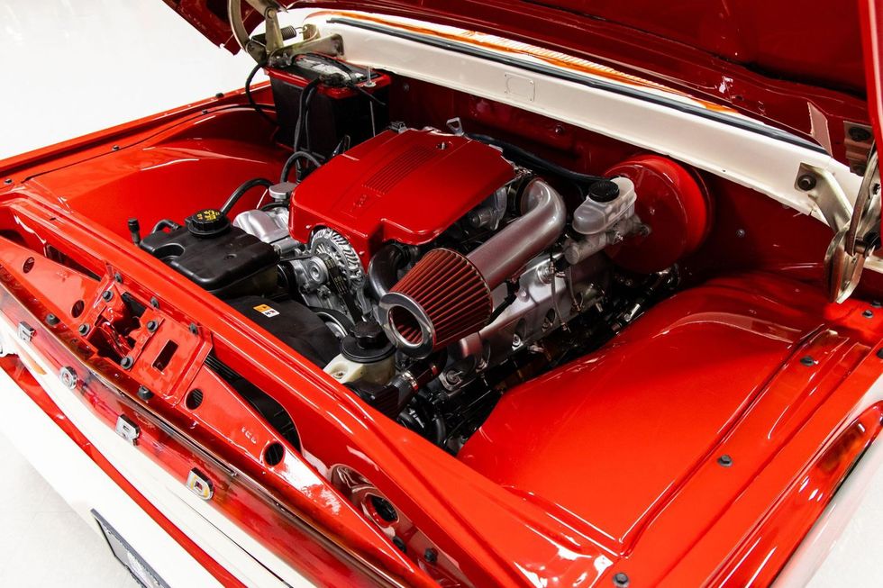 1962 Ford F100 Restomod 4.6-liter OHC V8 engine