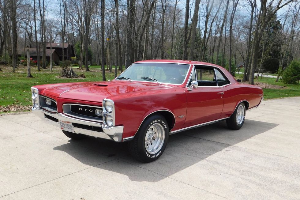 1966 Pontiac GTO Hardtop front quarter