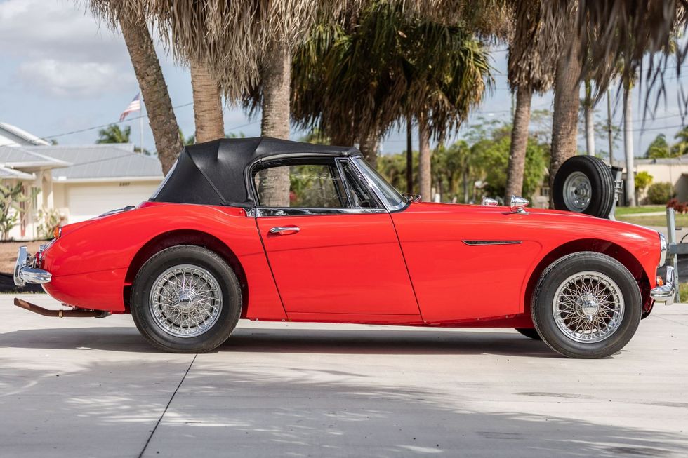 1967 Austin-Healey 3000 Mark III BJ8, side view, top up