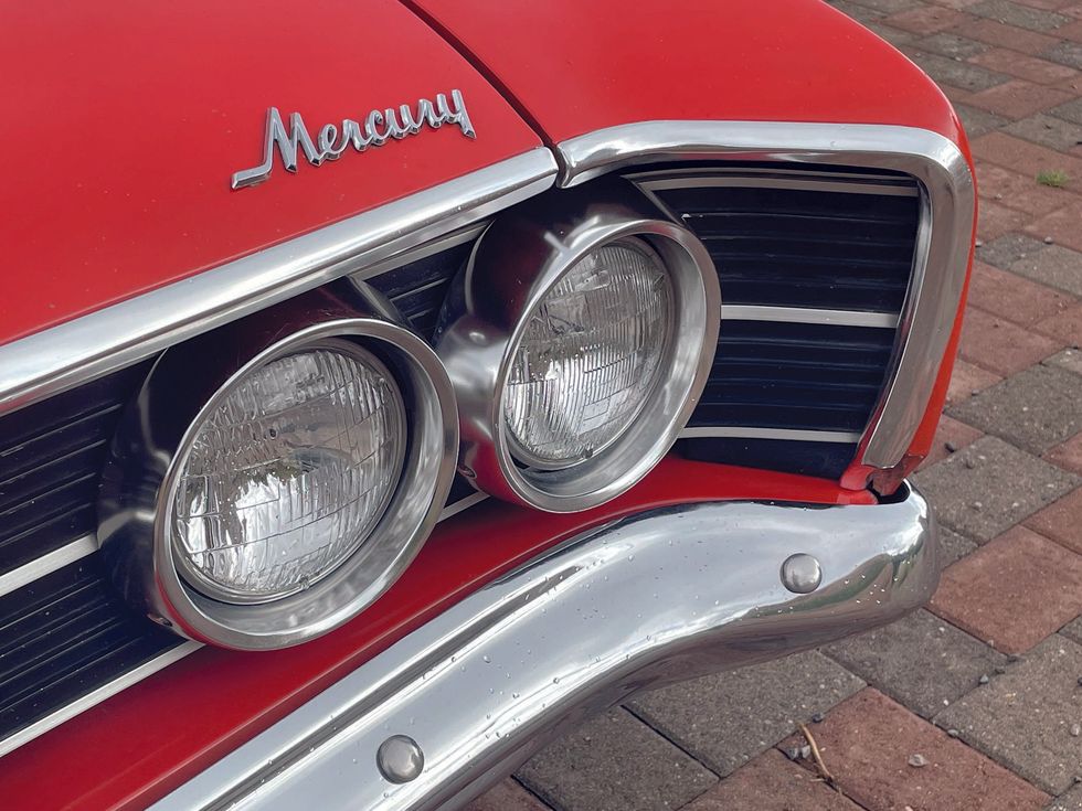 1968 Mercury Cyclone - Headlight detail