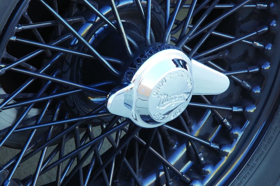 1969 Morgan 4/4 -  Wheel wire detail