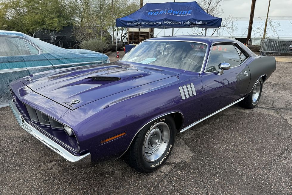 1971 Plymouth \u2018Cuda 440-6 Coupe, front quarter