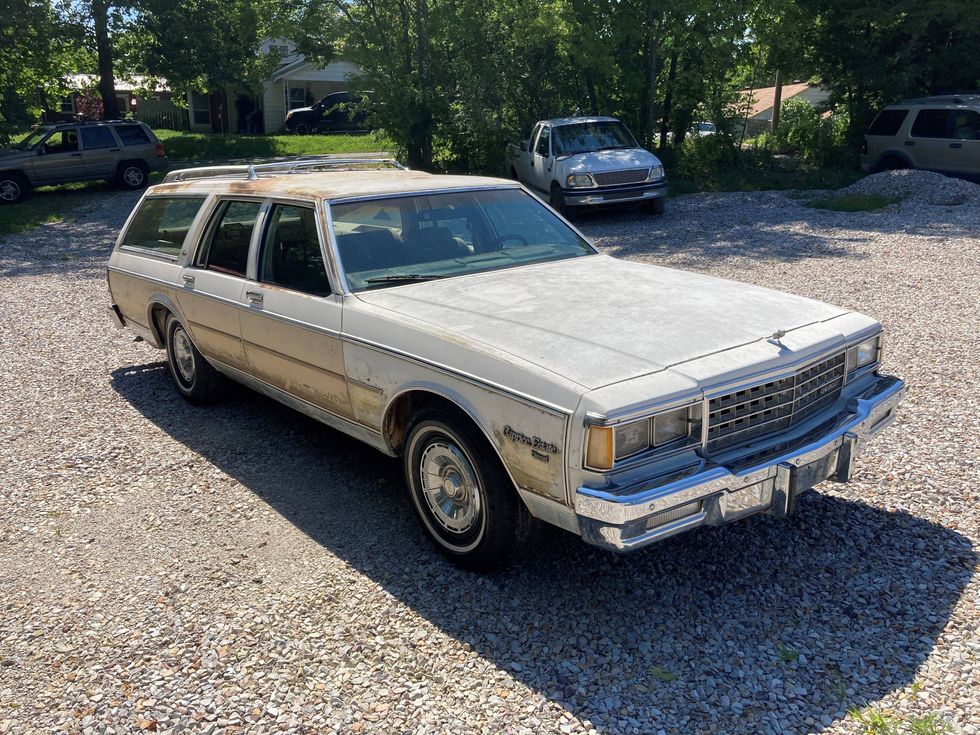 Somebody Rescue this Diesel Caprice Wagon!
