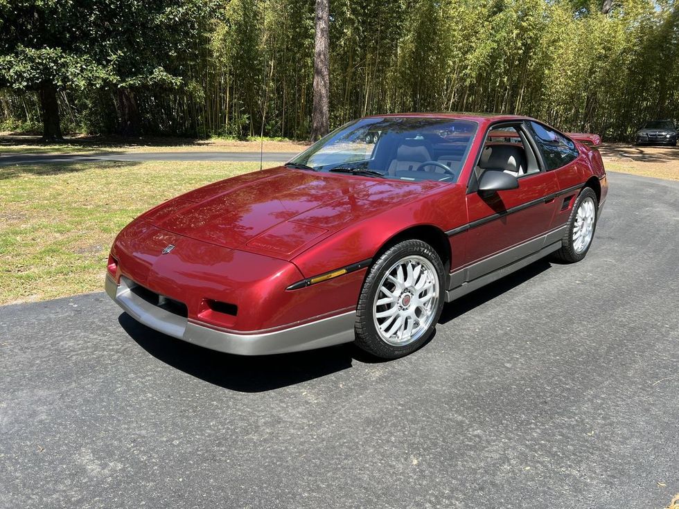 1987 Pontiac Fiero zu verkaufen